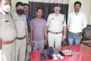 Bhopal Local News : स्मार्ट फोन चुराने के शौकीन आरोपी, 11 मोबाइल के साथ गिरफ्तार